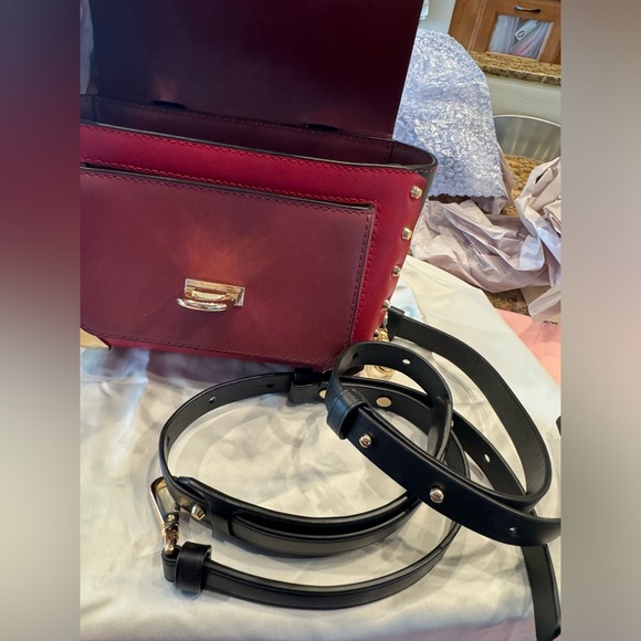 Michael Kors Manhattan Small Color Block Messenger Bag - Picture 12 of 14